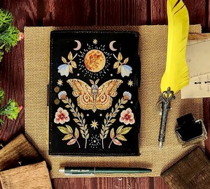 หนังสือคาถาที่ว่างเปล่าของเงาวารสารผีเสื้อกลางคืนอุปกรณ์ตกแต่งมอดและพิมพ์ลายผีเสื้อมอร์ฟี - Product Image 4