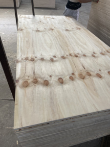 Panneau de contreplaqué en pin CDX écologique de qualité industrielle supérieure, durable, de qualité structurelle pour la toiture, le <span class=keywords><strong>charpente</strong></span> murale et l'utilisation en sous-plancher - Product Image 1