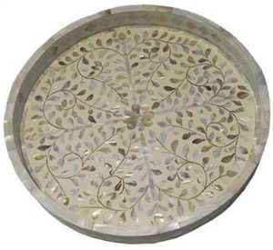 Plateau en incrustation de nacre fabriqué à la main avec base en bois, parfait pour les cadeaux du Ramadan de style golfe, la maison et la décoration de la cuisine - Product Image 5