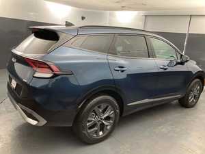 Magnifique bleu 2024 pour Sportage Hybrid SX-Prestige AWD (d'occasion - excellent état) Démarrage à distance Jantes en alliage Gauche Foncé - Product Image 2