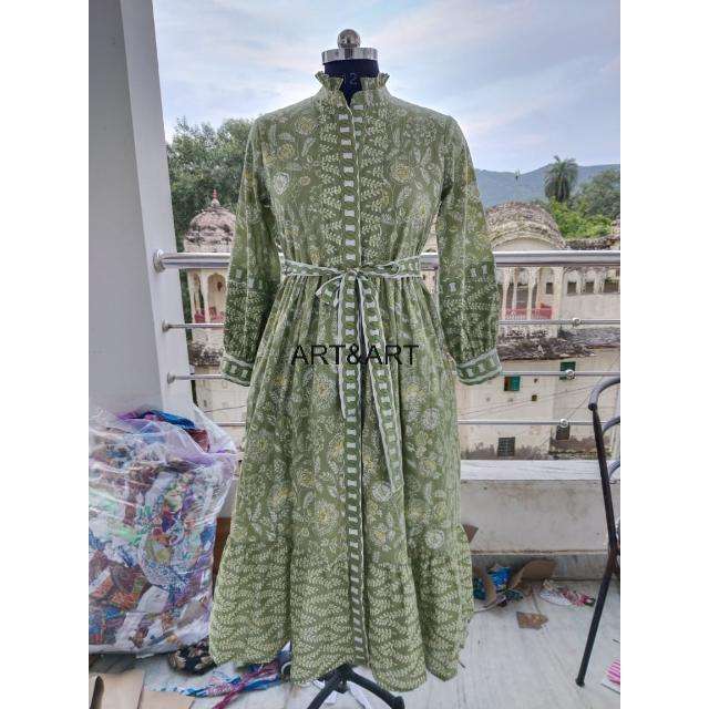 สีเขียว