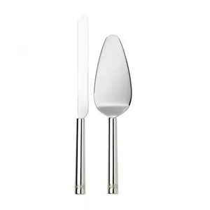 Servidores de pastel de metal dorado de acero inoxidable con mango en relieve y juego de cuchillos para pastel - Product Image 5