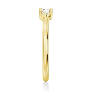 Bague en or 9 carats avec trois pierres en moissanite taille cœur et taille poire - Product Image 3