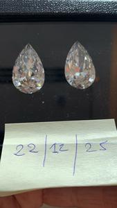 Par de Diamantes Sueltos Naturales en Forma de Pera, Certificados, Claridad VS1-VS2, 21.74/21.07 Quilates - Product Image 3