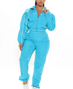 Ensemble coupe-vent pour femmes disponible en gros avec logo personnalisé, ensemble coupe-vent pour femmes en 2 pièces, durable pour l'hiver - Product Image 1