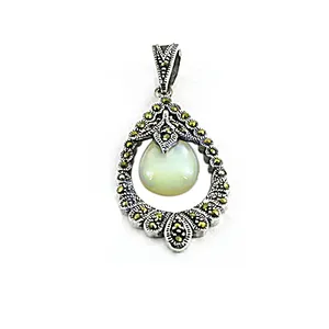 Pendentif vintage en argent 925 plaqué rhodium avec opale et incrustation de marcassite, forme goutte d'eau, charme solitaire, bijou unisexe pour usage quotidien - Product Image 1