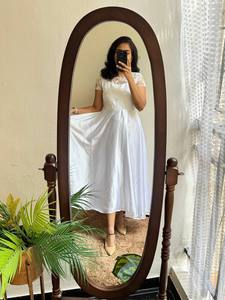 Vestido de verano perfecto con hermosa red YOK con bordado de secuencia