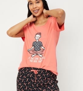 T-shirt pour femme avec impression personnalisée, design graphique DTG, impression haute définition, t-shirt tendance d'été, tissu en bambou durable - Product Image 2