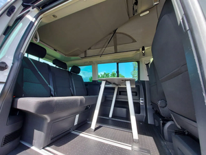 รถบ้านเคลื่อนที่ RV CAMPER รุ่นหรูสำหรับครอบครัว แคลิฟอร์เนีย ปี 2019 สีขาว ยูโร 5 สำหรับ 4-6 คน พื้นอะคริลิค พร้อมเตาไมโครเวฟ 50x50 มม. RHS - Product Image 2