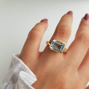 Anillo de Compromiso y Boda Unisex de Oro Sólido de 14K con Aguamarina Natural Corte Esmeralda, Alta Calidad, Piedra de Nacimiento de Marzo, Solitario, Regalo para Ella - Product Image 1