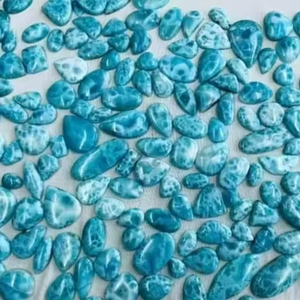 Piedra Preciosa de Larimar Natural 100% de Alta Calidad, Color Azul Fuego, Forma Mixta, Cabujón Pulido, Piedra Semipreciosa Suelta - Product Image 1
