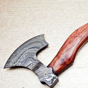 Hacha de Acero de Damasco Burraq Personalizada de 19.5 Pulgadas, Mango de Madera de Palisandro, Funda de Cuero, para Campamento, Actividades al Aire Libre, Regalo para Papá, Hecho a Mano, Estilo Industrial - Product Image 6