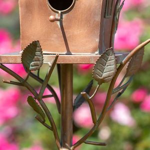 Estaca de jardín Birdhouse Atractivo Alimentador de pájaros Exquisitas estacas de jardín Arte de metal con varilla Birdhouse Feeder para decoraciones de jardín para el hogar - Product Image 4