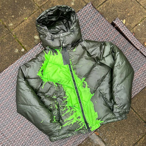 เสื้อแจ็คเก็ตฮู้ดกันหนาวแบบขายส่ง รุ่นเปลี่ยนสีตามอุณหภูมิ สีเทาเงา ทรงโอเวอร์ไซส์ สไตล์สตรีทแวร์ เสื้อแจ็คเก็ตพัฟเฟอร์แบบเปลี่ยนสีตามความร้อน ด้านหน้า - Product Image 5