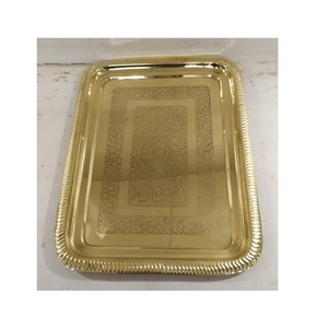 Impressionnant plateau de service ensemble de 3 pour la maison hôtel Restaurant vaisselle forme carrée couleur dorée avec poignées fournisseur de plateau de service - Product Image 5