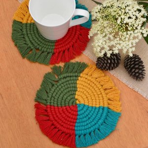 Les grands sous-verres ronds faits à la main en macramé bohème de 14x14 pouces d'Isar International pour le bureau, la maison et le restaurant - Product Image 2