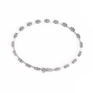 Bracelet en or 18 carats avec un magnifique diamant cultivé en laboratoire, élégants bracelets et joncs en diamant - Product Image 2