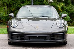 Porsche 911 Targa 4 2024, Motor de 6 Cilindros en Línea con Doble Turbo, Tracción en las Cuatro Ruedas, Paquete Premium y Sport Chrono - Product Image 6