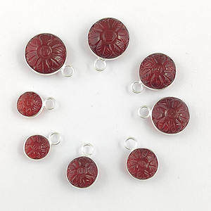 Collier pour femme en argent sterling 925 avec pendentif en quartz rouge sculpté à la main avec lunette en forme de fleur plaqué rhodium fournisseur de breloques - Product Image 3