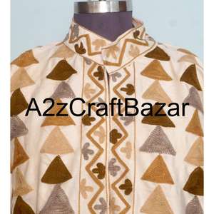 Chaqueta de Invierno de Terciopelo con Bordado Suzani Hecha a Mano de la Mejor Calidad, Chaqueta Suzani Corta para Mujer, Talla Única, Corta para Niñas y Mujeres - Product Image 3