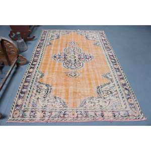 Alfombra Turca Vintage de 5.2x7.8 pies (157x239 cm), Alfombra con diseño de plantas y árboles naranjas - Product Image 1