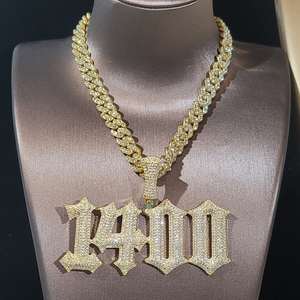 Collar de Moissanita Personalizado en Oro Blanco de 14K con Corte Baguette y Diamantes VVS, Estilo Hip Hop para Fiestas, para Hombre - Product Image 5