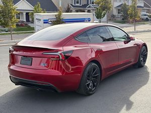 Tesla modèle 3 longue portée 2024 certifiée propre et utilisée de façon équitable - Product Image 4