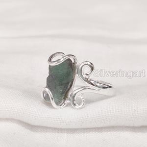 Bague pour femme en pierre brute, Tanzanite naturelle, bijou de Noël de décembre, bague hippie en fil, bijoux en argent sterling 925 - Product Image 1