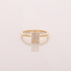 Bague de fiançailles classique en or rose jaune 18 carats avec diamant jaune radiant de 1,47 carat cultivé en laboratoire, sertissage à griffes, haute joaillerie - Product Image 1