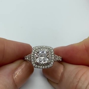 Bague de fiançailles en moissanite taille coussin 6 mm, halo pavé, argent sterling 925 - Product Image 1