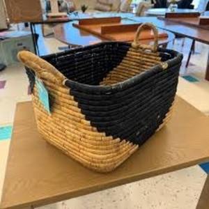 Panier tissé en jacinthe d'eau écologique personnalisé grand panier de rangement pour la maison taille personnalisée pour organiser votre maison 8 pouces x 14 pouces - Product Image 1