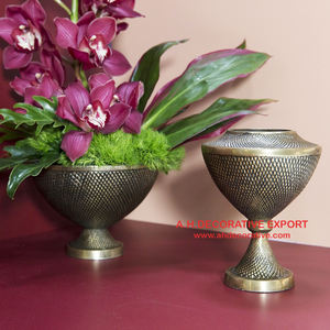 Jarrones de flores de compota de Metal de diseño martillado para decoración de sala de estar jarrones de flores de acabado brillante decorativos hechos a medida - Product Image 2