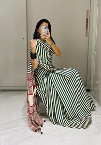 เสื้อสำหรับใส่วิ่งผ้าแจ็คการ์ดผ้าไหมนุ่มพิเศษ Kora organza สำหรับปาร์ตี้ฤดูร้อนและฤดูหนาวสินค้าส่งออกของเวสต้า - Product Image 5