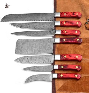 Juego de cuchillos de chef de 7 piezas de acero de Damasco Premium con mango de madera personalizado, regalo grabado para él o el padrino - Product Image 1