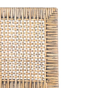 เก้าอี้รับประทานอาหารหวายสานด้วยมือพร้อมดีไซน์ไม้แบบเรียบง่าย ทนทานและเป็นมิตรกับสิ่งแวดล้อม เหมาะสำหรับใช้ในโรงแรม ร้านอาหาร คาเฟ่ และบิสโทร - Product Image 5