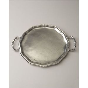 Bandeja de Metal Hecha a Mano de Estilo Europeo, Plato Rústico Plateado con Asas Ornamentadas, Elegante Bandeja de Servicio para Centro de Mesa - Product Image 1