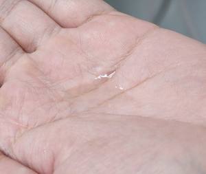 Soins de la peau biologiques formulés pour les hommes avec des ingrédients naturels provenant de Corée pour fournir une hydratation quotidienne et une peau d'apparence plus saine - Product Image 3