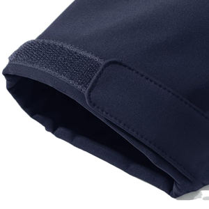 Chaquetas deportivas personalizadas Chaqueta de lluvia Impermeable Peso ligero Hombres Softshell Chaqueta cortavientos impermeable al aire libre - Product Image 6