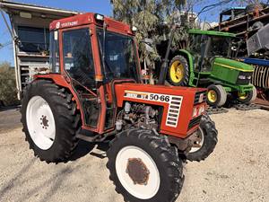 Tractor agrícola usado asequible en venta, tractor agrícola de 55HP con PTO - Product Image 6