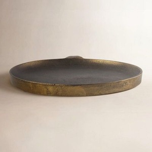 Plateaux de service décoratifs faits à la main en laiton et aluminium, finition hôtelière, pour la maison et la décoration de table - Product Image 4