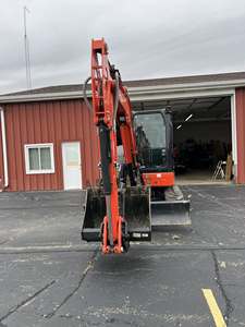 Mini-excavatrice sur chenilles hydraulique Kubota KX057-5 d'occasion, 5 tonnes |   Mini-excavatrice compacte de 5 tonnes Kubota KX057-5 à moteur diesel - Product Image 2