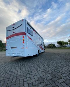 Camping-car CHEAP MOTORHOME RV CAMPER NEUF 2017 Morelo Home 74H Euro5 Luxe d'occasion pour le camping Blanc 4-6 personnes Four à micro-ondes. - Product Image 3