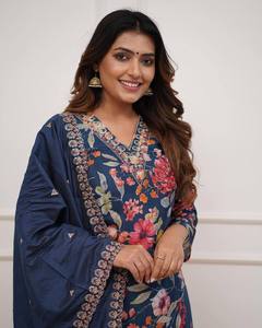 Meilleure Qualité Designer Pakistanais Salwar Kameez En Georgette Tissu Avec Dupatta Pour Les Femmes Disponible à Des Prix De Gros - Product Image 5