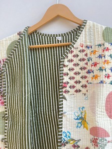 Chaqueta de Algodón con Mangas Cortadas para Fiestas, Chaqueta Boho con Parches, Moda Femenina, Chaqueta Corta Acolchada con Parches, Regalos para Ella - Product Image 5