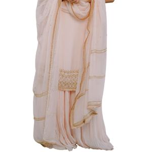 Ensemble Sharara en soie pêche avec détail de travail à la main tenue de fête ethnique élégante pour femmes pour les célébrations de mariage - Product Image 3