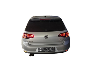 Golf Premium Diesel Automatique Volant à Gauche Intérieur Sombre Sièges en Cuir Van 2015 100% Inspecté - Product Image 5
