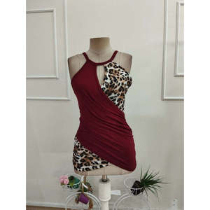 Blusa de Viscosa con Cuello Redondo y Estampado de Leopardo en un Lado para Mujer, 37924 - Borgoña - Product Image 5
