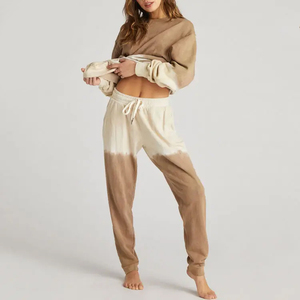 Chándales de algodón estampados informales con capucha de ajuste regular liso para mujer Conjuntos de sudaderas OEM - Product Image 2