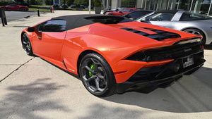 Lamborghini Huracán EVO Spyder RWD 2023, Seminuevo, en Excelentes Condiciones - Product Image 5