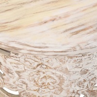 Table basse ronde en bois sculpté, style contemporain, finition blanchie vieillie, fabrication artisanale, origine indienne, meubles de salon